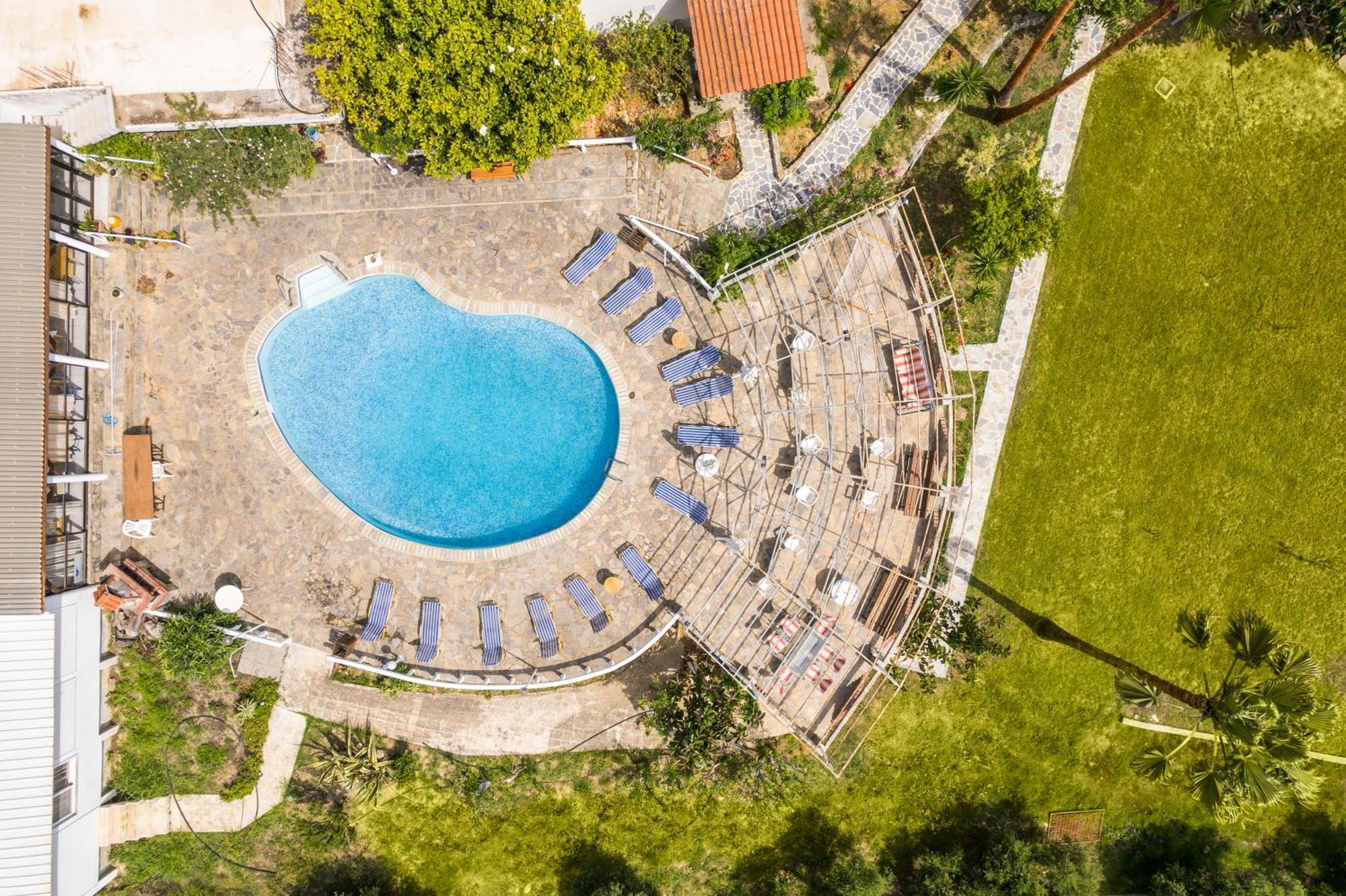 Rose Of Crete Aparthotel Platanias  Exterior photo